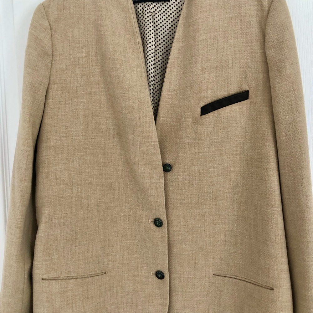 Zara Women’s Tan Oversized Blazer - Picture 4 of 6